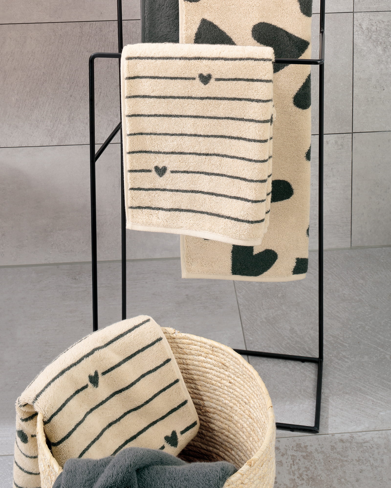 Cawö Handtücher Heart Beats Lines & Hearts 6276 capri - 31 - Gästetuch 30x50 cm