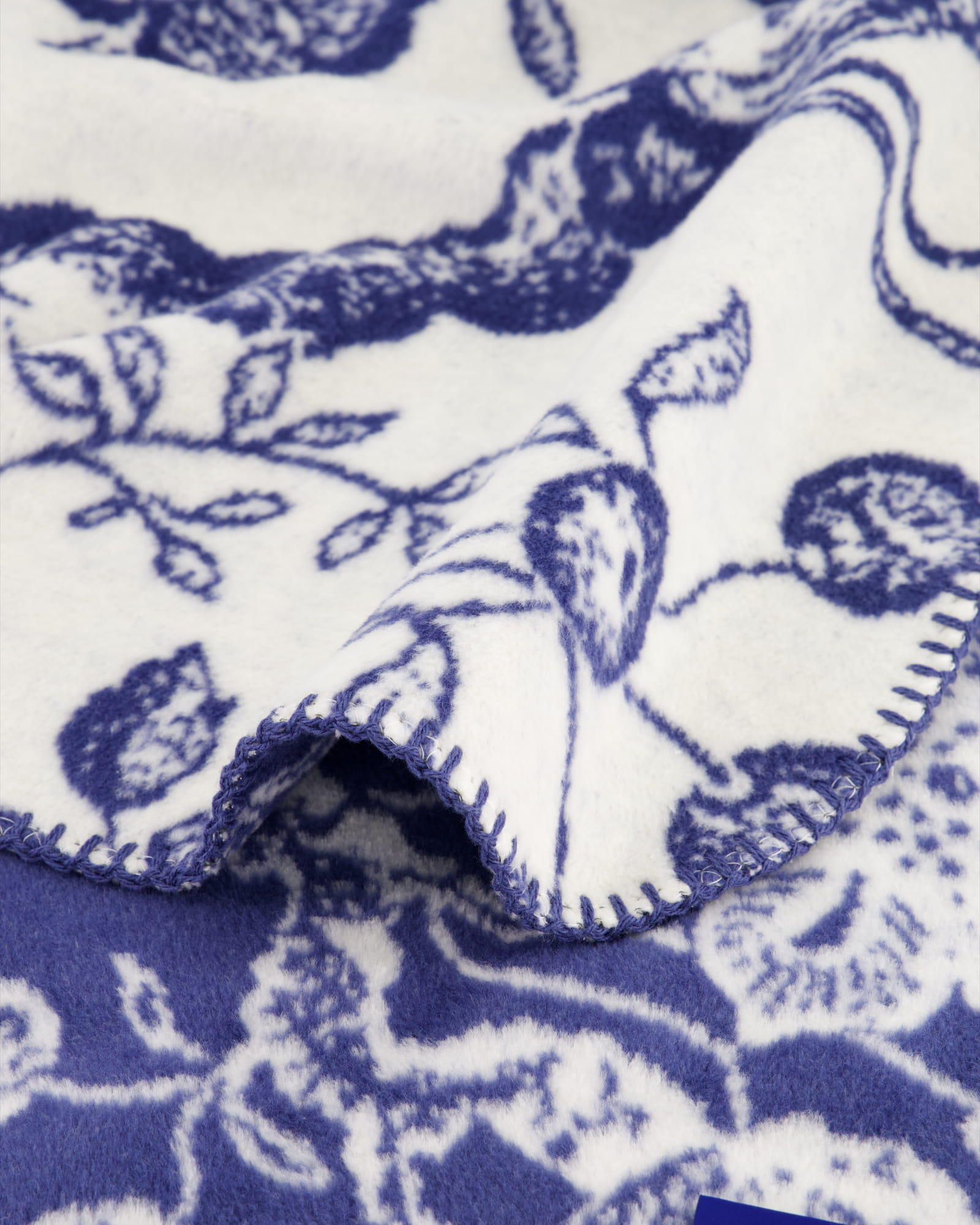 Villeroy & Boch Wohndecken Paradiso Navy Peony - 150x200 cm