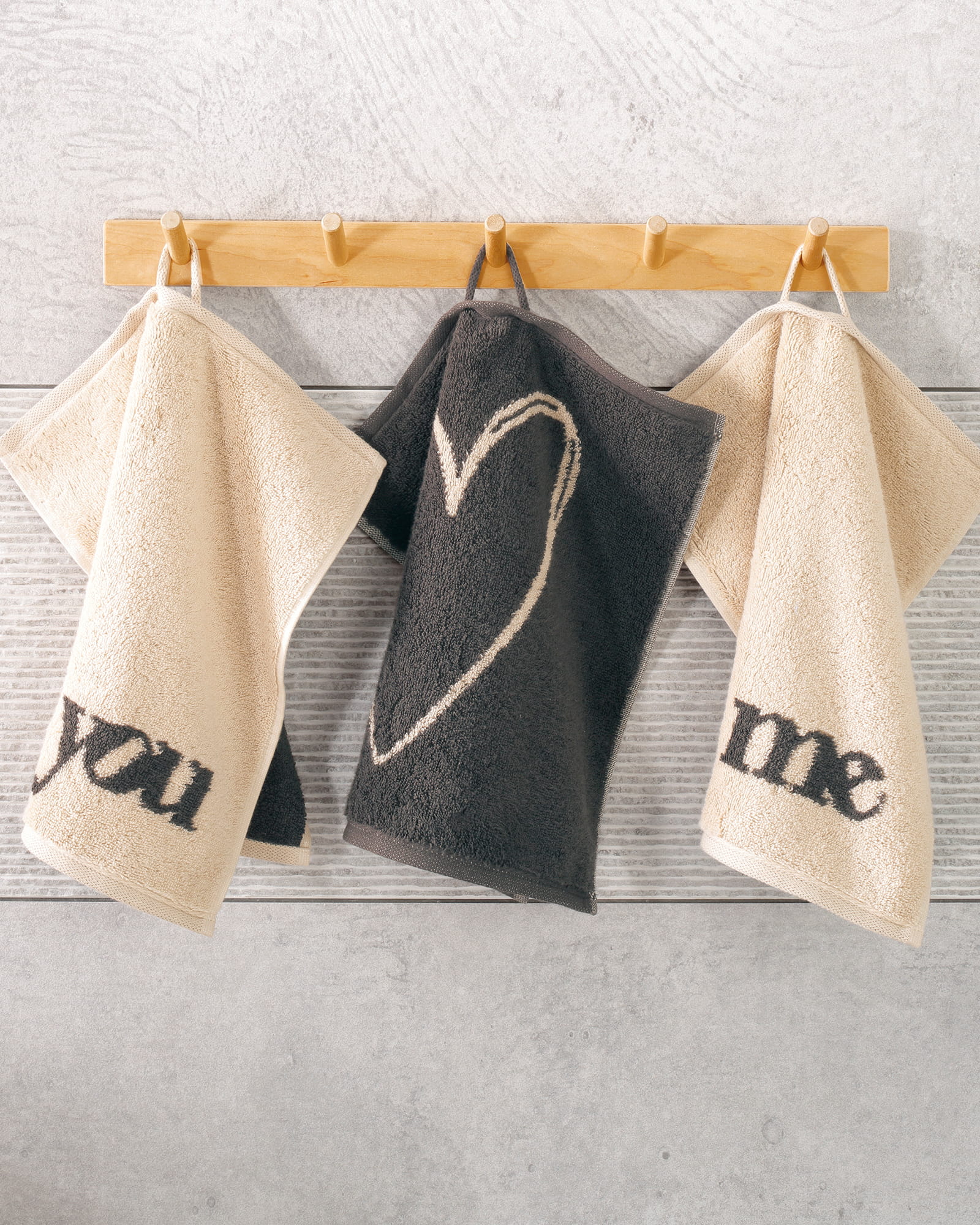 Cawö Seiftücher Heart Beats You & Me 6285 3er Set natur/basalt - 37 - Seiflappen 30x30 cm