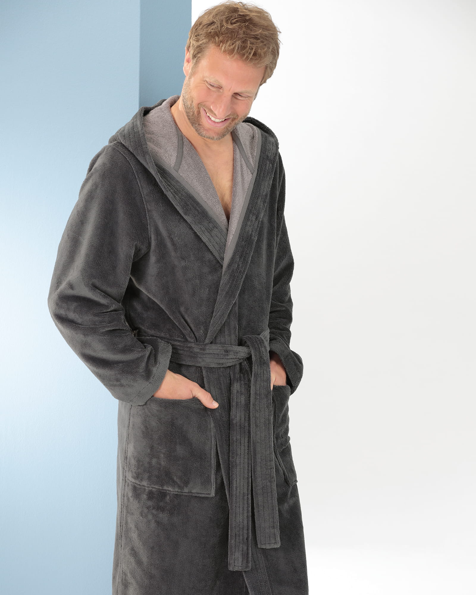 Cawö Home Herren Bademantel Kapuze 801 - Farbe: anthrazit - 71