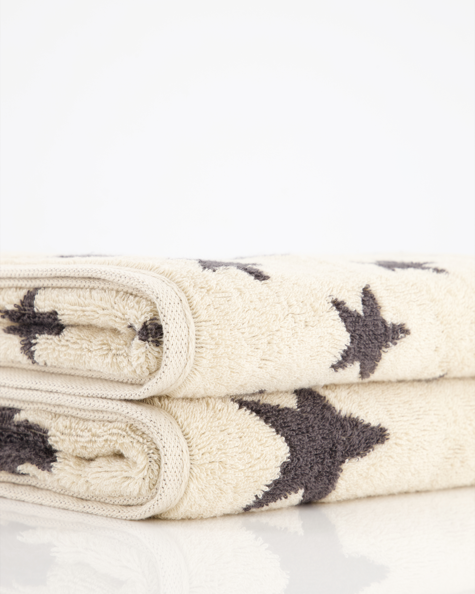 Cawö Handtücher NEW STARS Sterne groß 6260 beige/basalt - 37 - Duschtuch 70x140 cm