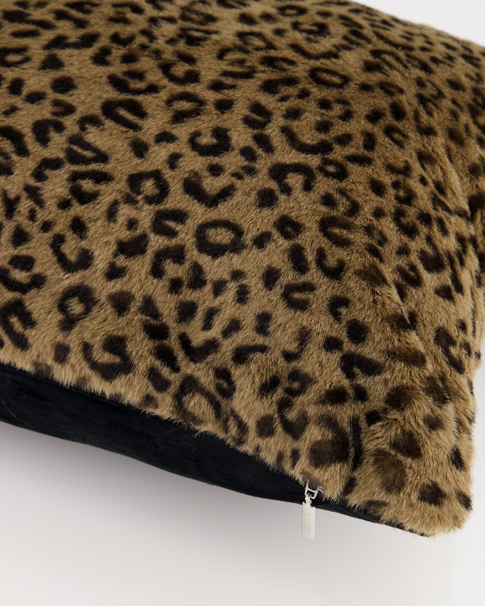 JOOP! Kissenhüllen Leonesse Umbra - 020 - 40x60 cm