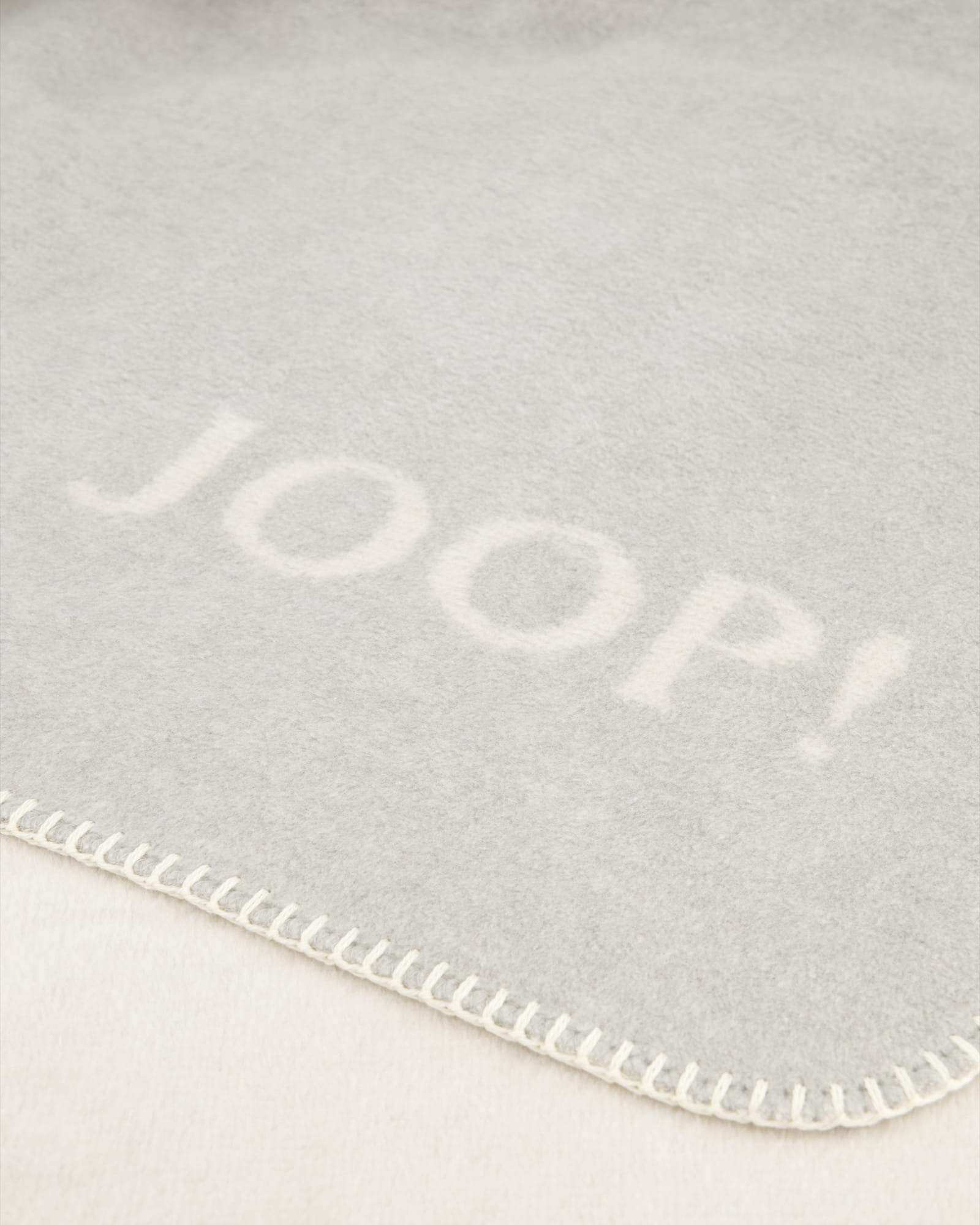 JOOP! Wohndecke Melange-Doubleface - Größe: 150x200 cm - Farbe: Stein-Silber