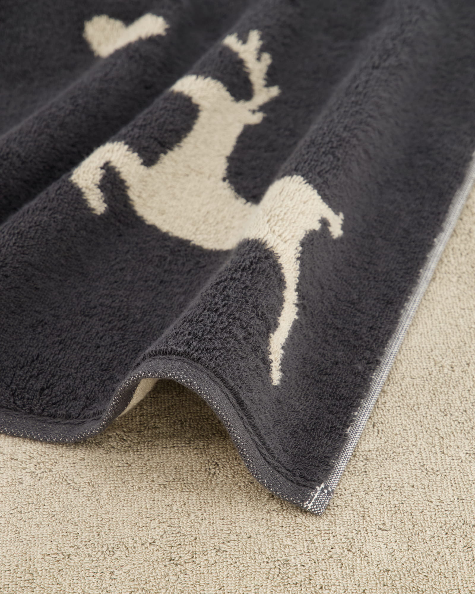 Cawö Handtücher Alpenchic Edition Hirsche 6228 granit - 73