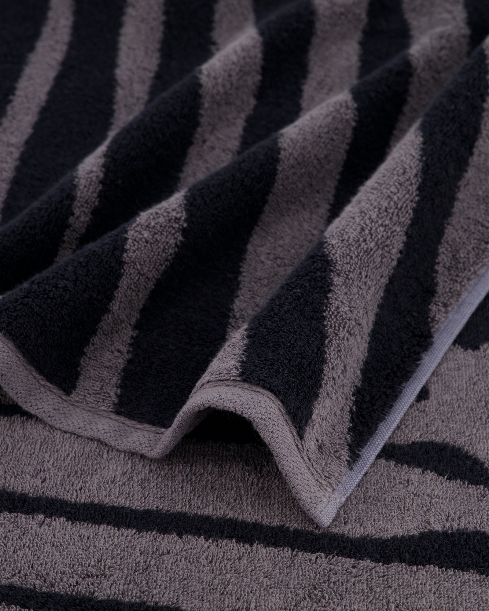 Villeroy & Boch Handtücher Coordinates Leaf 2558 - Farbe: graphite - 79