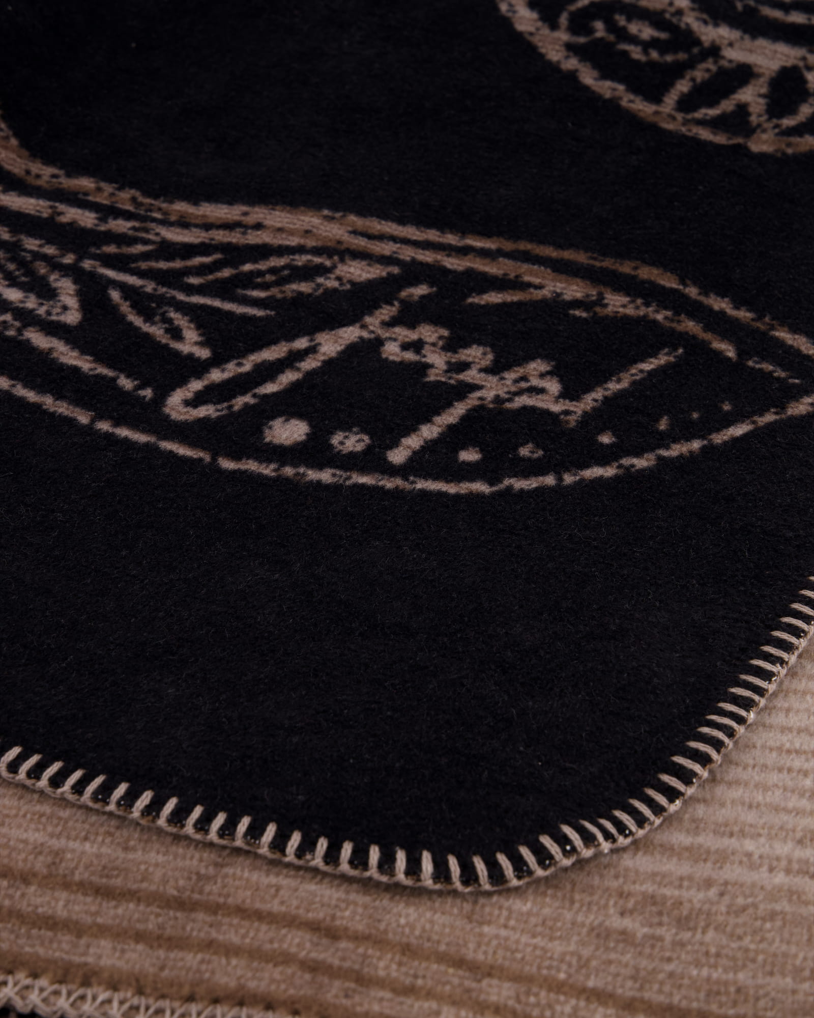 JOOP! Wohndecken Paisley Schwarz - 150x200 cm