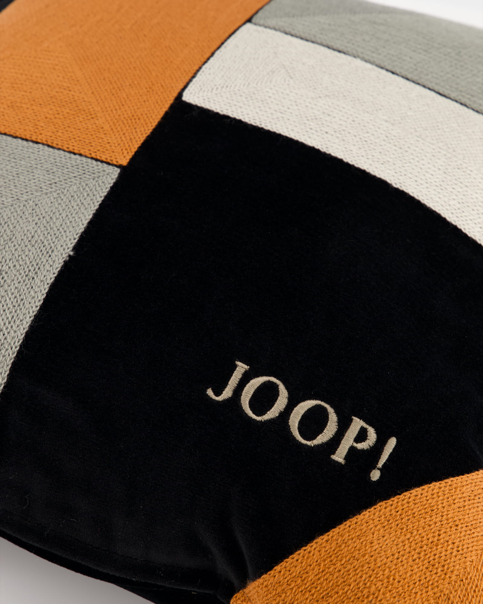 JOOP! Kissenhüllen Graphic Karamell - 050 - 40x40 cm
