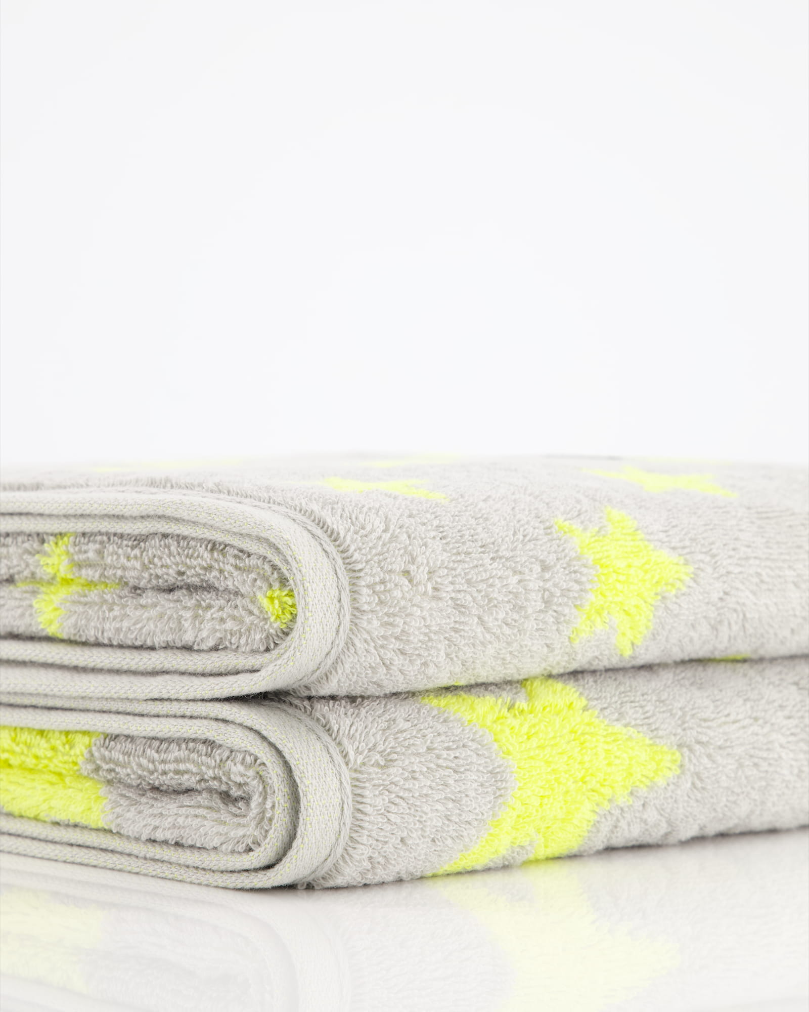 Cawö Handtücher NEW STARS Sterne klein 6261 platin/lime - 75 - Gästetuch 30x50 cm