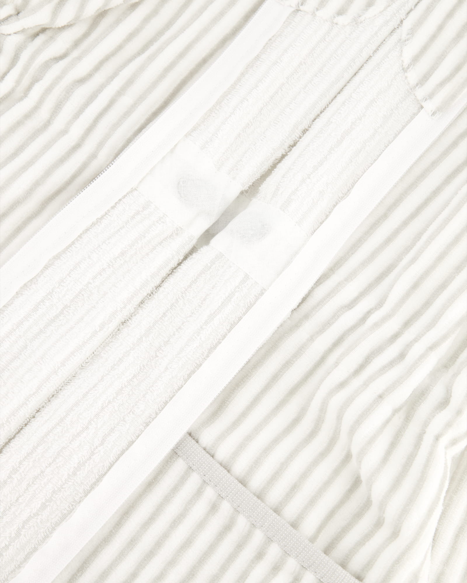 Cawö - Damen Bademantel - Kapuze 6416- Farbe: weiss/silber - 76