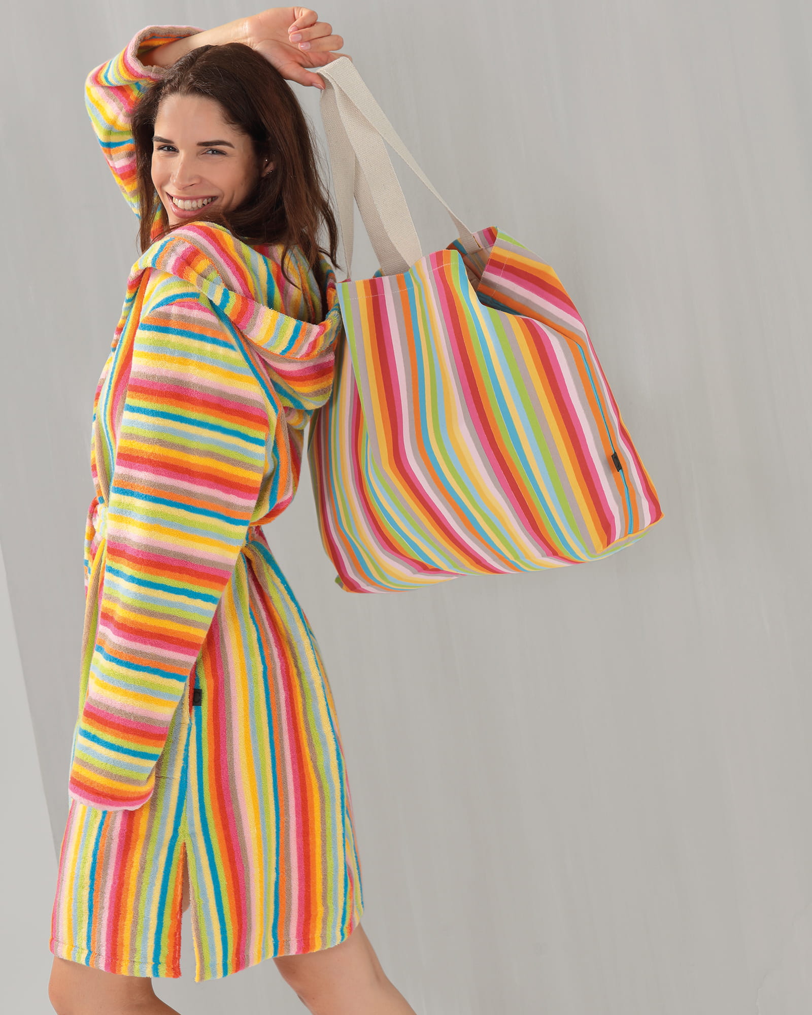 Cawö - Damen Bademantel Life Style - Kurzmantel mit Kapuze 7082 - Farbe: multicolor - 25