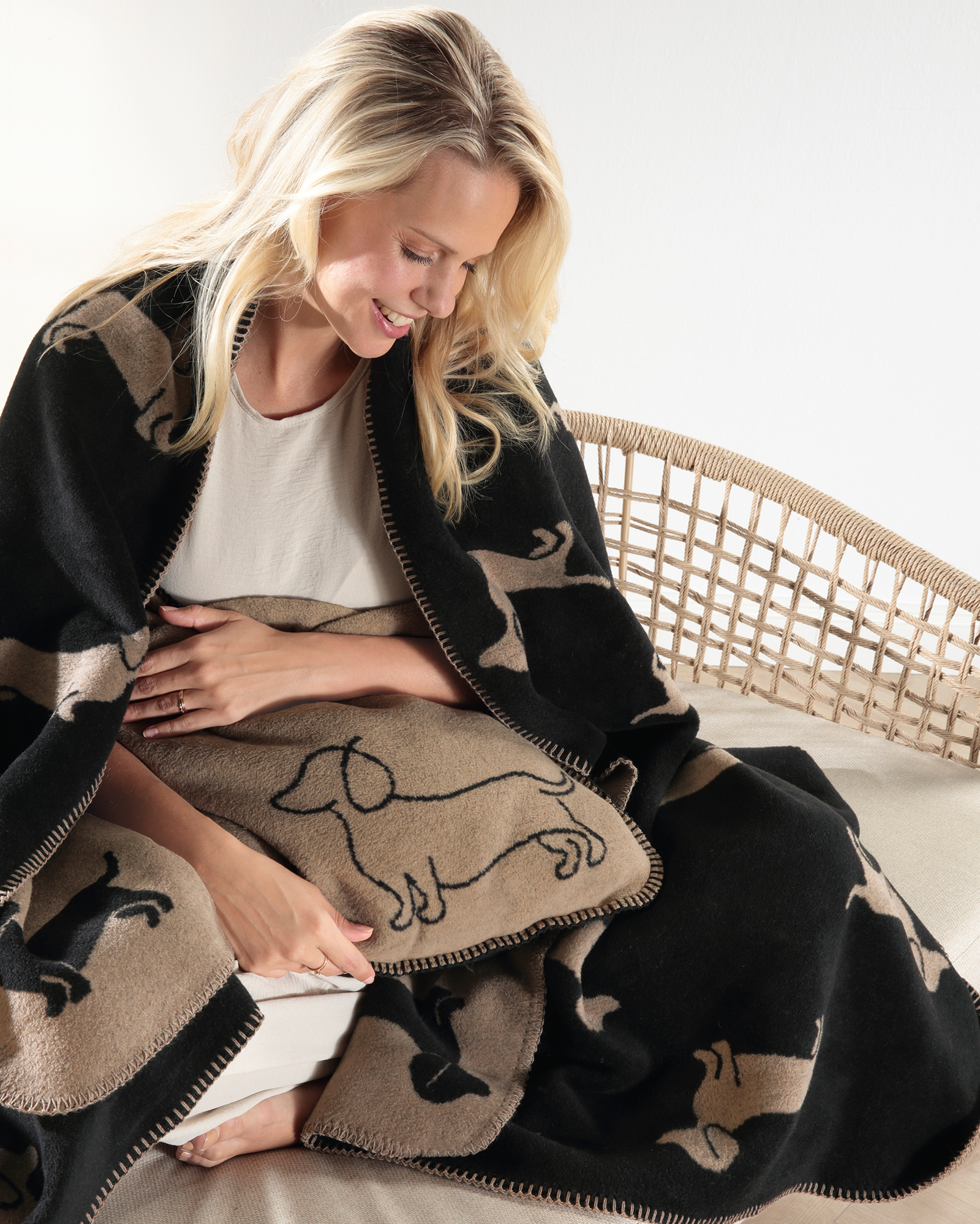 Cawö Kissenhüllen WE LOVE DOGS Companion 62480 schwarz/beige - 93 - 50x50 cm
